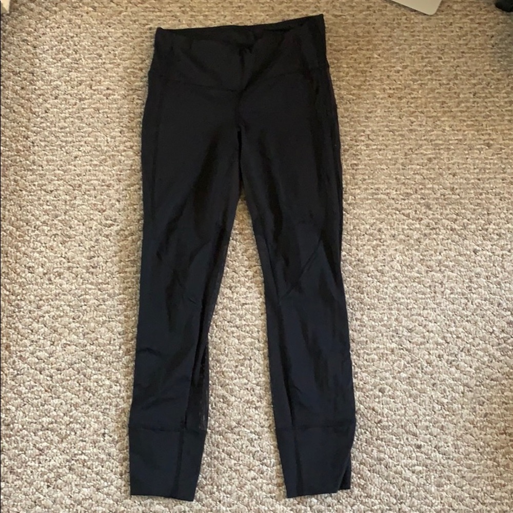 Black lululemon leggings